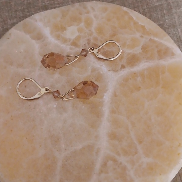 Gold Tone Lever Back Champagne Faceted Glass Dangle Earrings - Picture 2 of 5
